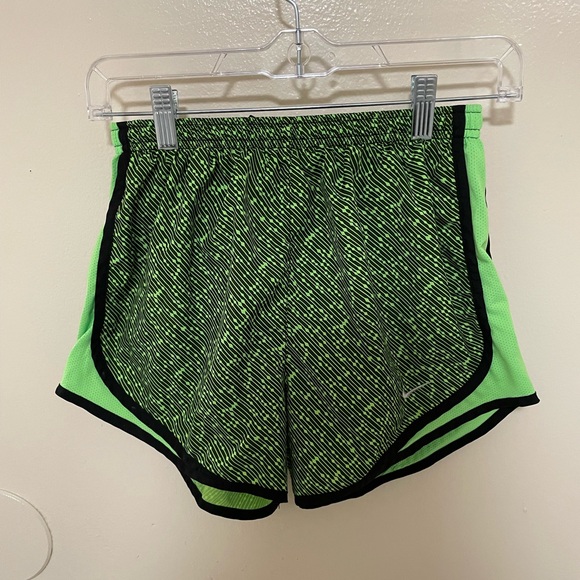 Nike Pants - ✨Women’s Nike Dri Fit Shorts Size S